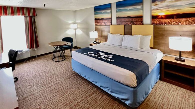 <b>Days Inn Rayne Room</b>. Images powered by <a href="https://iceportal.shijigroup.com/" title="IcePortal" target="_blank">IcePortal</a>.