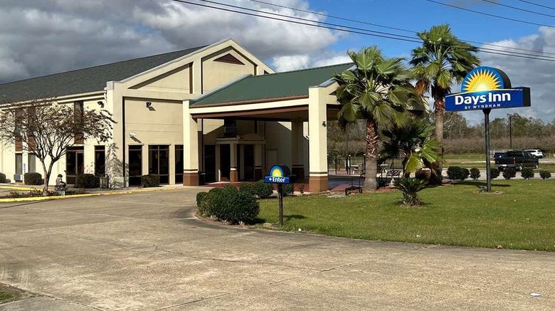 <b>Days Inn Rayne Exterior</b>. Images powered by <a href="https://iceportal.shijigroup.com/" title="IcePortal" target="_blank">IcePortal</a>.