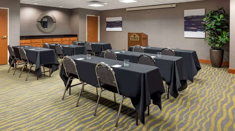 <b>Wingate by Wyndham Columbia Meeting</b>. Images powered by <a href="https://iceportal.shijigroup.com/" title="IcePortal" target="_blank">IcePortal</a>.