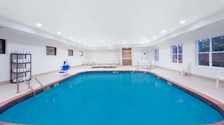 <b>Wingate by Wyndham Columbia Pool</b>. Images powered by <a href="https://iceportal.shijigroup.com/" title="IcePortal" target="_blank">IcePortal</a>.