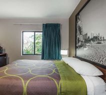Super 8 by Wyndham Pompano Beach Room