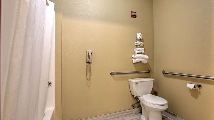 Super 8 Waterloo Room