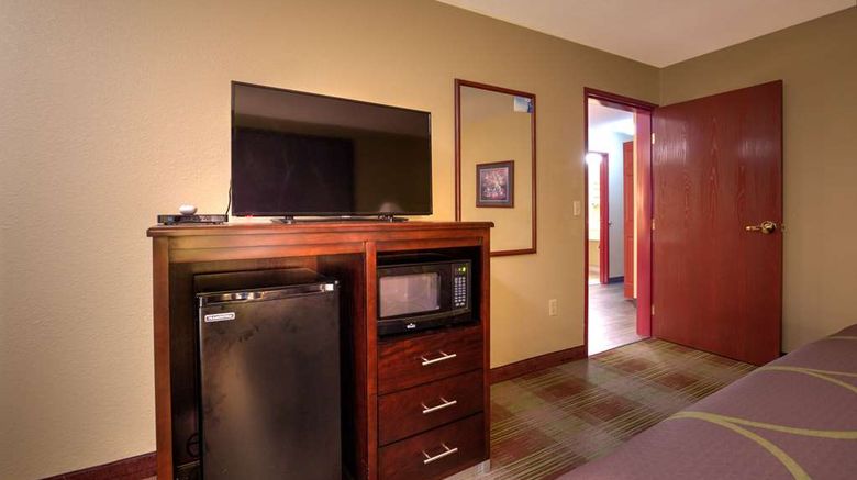 <b>Super 8 Waterloo Suite</b>. Images powered by <a href="https://iceportal.shijigroup.com/" title="IcePortal" target="_blank">IcePortal</a>.