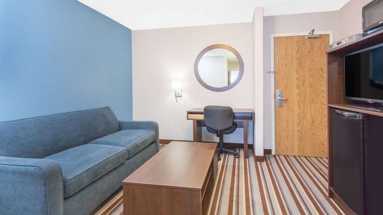 <b>Super 8 Fort Frances Room</b>. Images powered by <a href="https://iceportal.shijigroup.com/" title="IcePortal" target="_blank">IcePortal</a>.