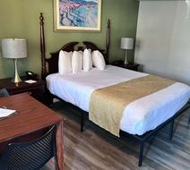 Travelodge Redding Room
