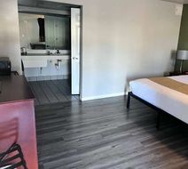 Travelodge Redding Room