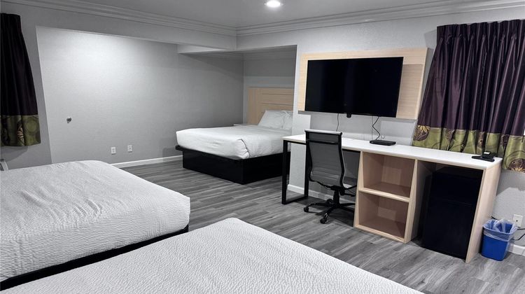 Travelodge Redding Room
