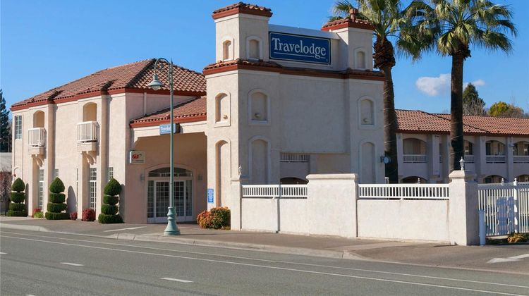 Travelodge Redding Exterior