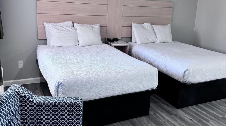 Travelodge Redding Room
