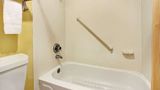 Super 8 by Wyndham Nashville Room