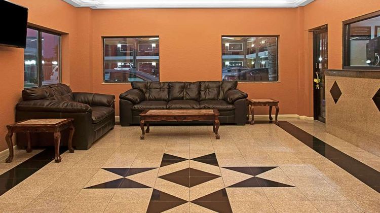 Super 8 Houston/Brookhollow NW Lobby