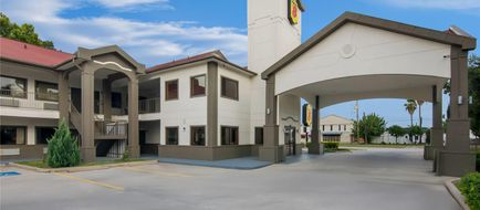 Super 8 Houston/Brookhollow NW Exterior