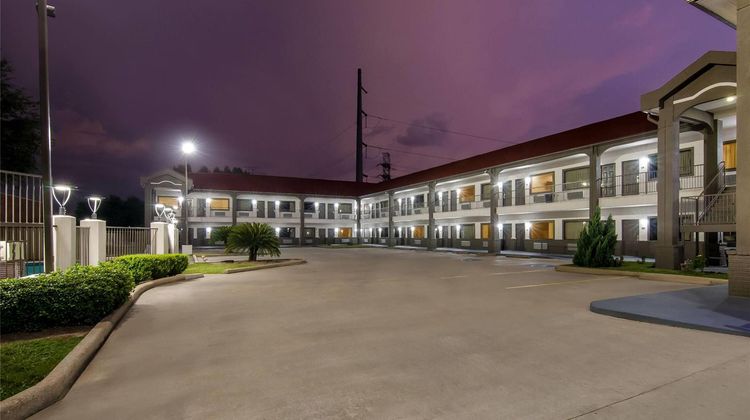 Super 8 Houston/Brookhollow NW Exterior