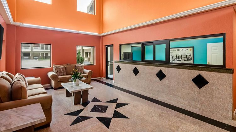 Super 8 Houston/Brookhollow NW Lobby