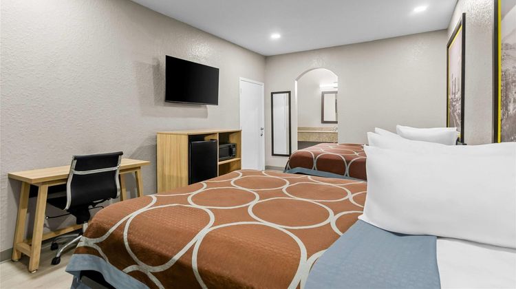 Super 8 Houston/Brookhollow NW Room