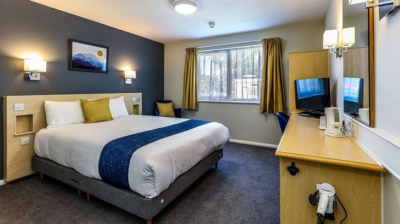 <b>Days Inn Fleet M3 Room</b>. Images powered by <a href="https://iceportal.shijigroup.com/" title="IcePortal" target="_blank">IcePortal</a>.