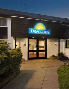 Days Inn Fleet M3