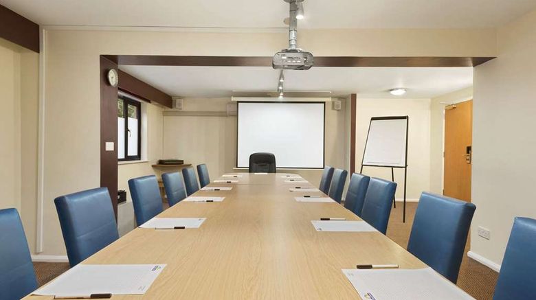 <b>Days Inn Warwick North M40 Meeting</b>. Images powered by <a href="https://iceportal.shijigroup.com/" title="IcePortal" target="_blank">IcePortal</a>.