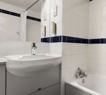 Days Inn Warwick North M40 Room