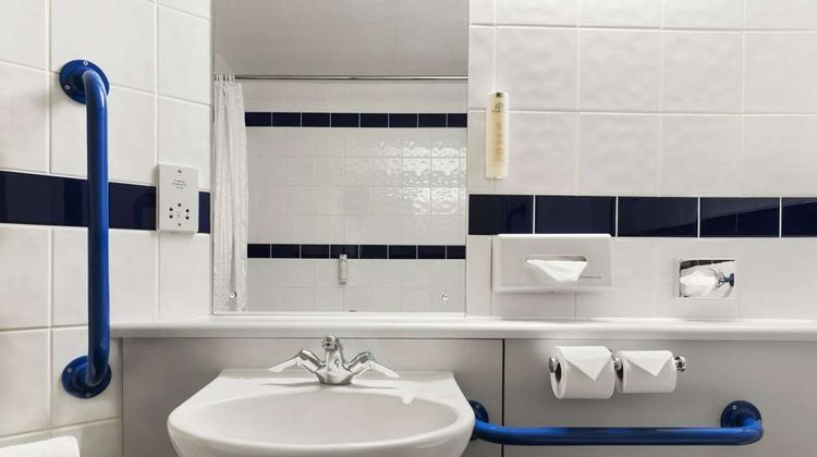 Days Inn Warwick North M40 Room