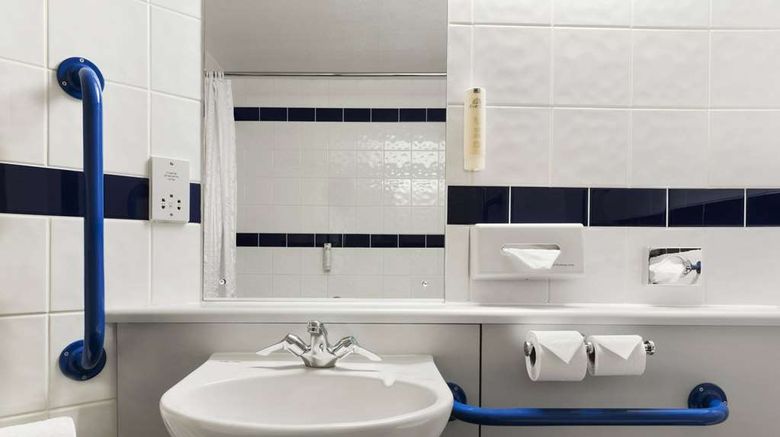 <b>Days Inn Warwick North M40 Room</b>. Images powered by <a href="https://iceportal.shijigroup.com/" title="IcePortal" target="_blank">IcePortal</a>.