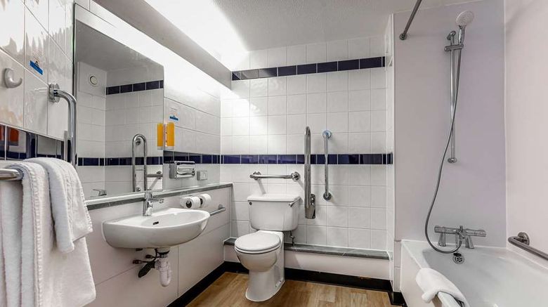 <b>Days Inn Warwick North M40 Room</b>. Images powered by <a href="https://iceportal.shijigroup.com/" title="IcePortal" target="_blank">IcePortal</a>.