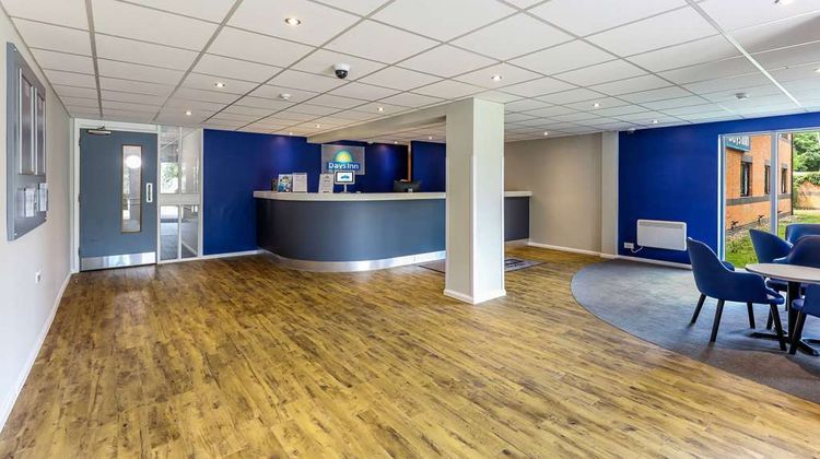 Days Inn Warwick North M40 Lobby