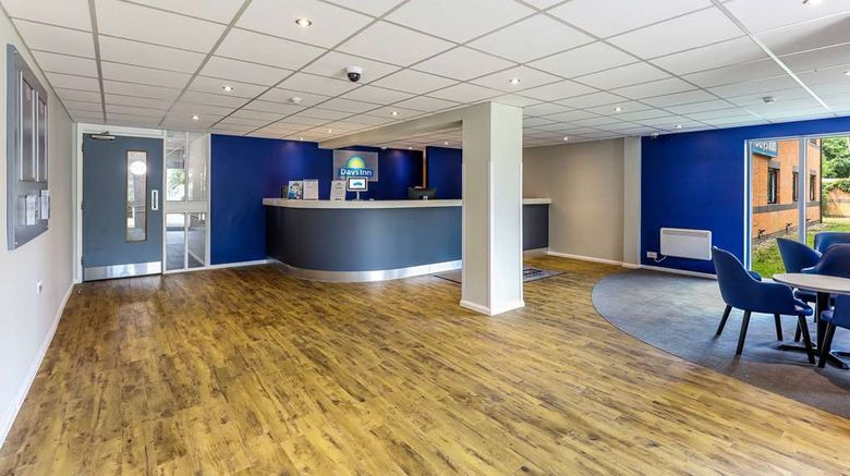 <b>Days Inn Warwick North M40 Lobby</b>. Images powered by <a href="https://iceportal.shijigroup.com/" title="IcePortal" target="_blank">IcePortal</a>.