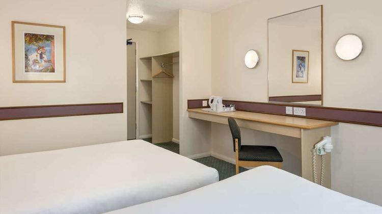 Days Inn Sheffield M1 Room