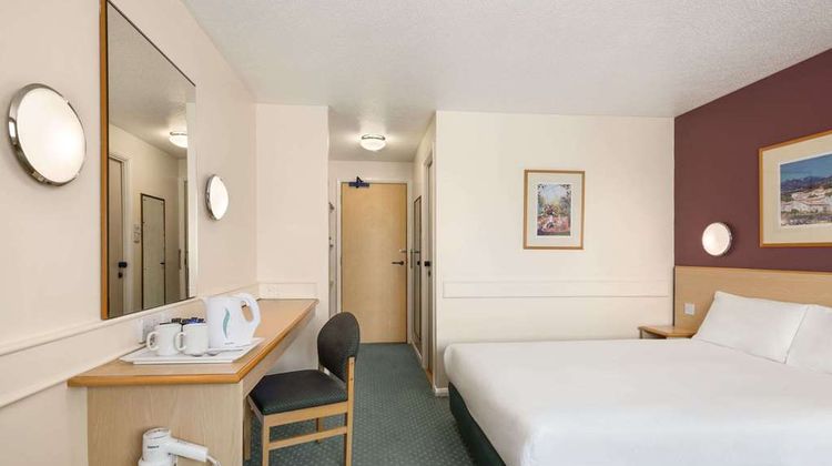 Days Inn Sheffield M1 Room