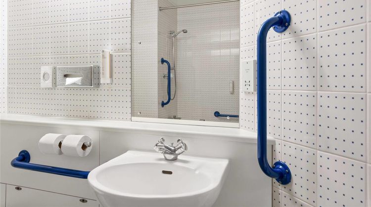 Days Inn Sheffield M1 Room