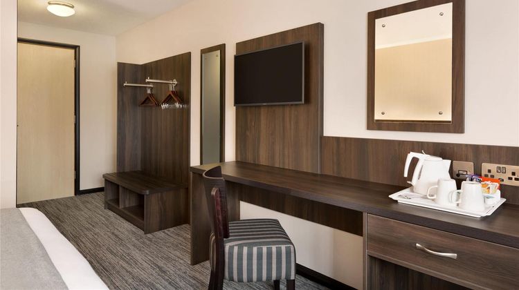 Ramada Bristol Room