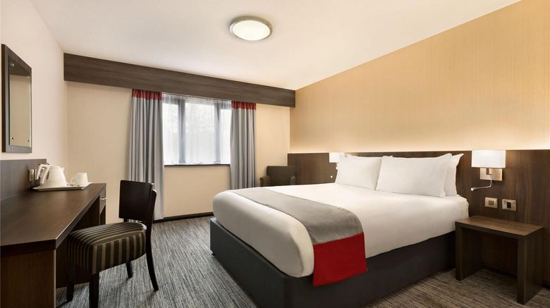 <b>Ramada Bristol Room</b>. Images powered by <a href="https://iceportal.shijigroup.com/" title="IcePortal" target="_blank">IcePortal</a>.