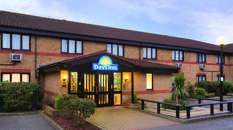 Days Inn London Stansted Airport Exterior