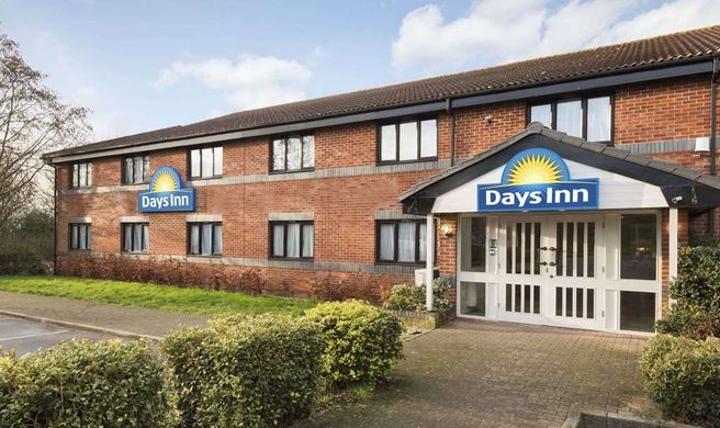 Days Inn Michaelwood M5 Exterior
