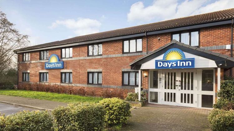 Days Inn Michaelwood M5 Exterior