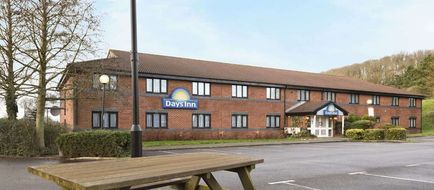 Days Inn Michaelwood M5 Exterior