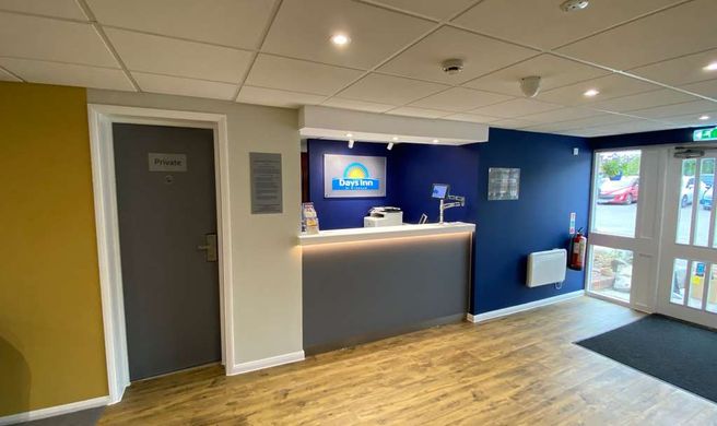 Days Inn Sedgemoor Lobby