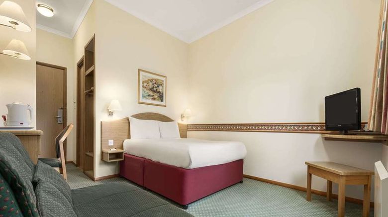 <b>Days Inn Donington A50 Room</b>. Images powered by <a href="https://iceportal.shijigroup.com/" title="IcePortal" target="_blank">IcePortal</a>.