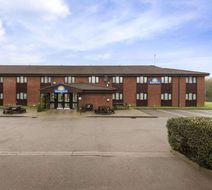 Days Inn Bridgend Cardiff M4 Exterior