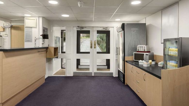 <b>Days Inn Bridgend Cardiff M4 Lobby</b>. Images powered by <a href="https://iceportal.shijigroup.com/" title="IcePortal" target="_blank">IcePortal</a>.