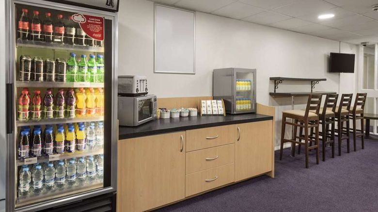 <b>Days Inn Bridgend Cardiff M4 Lobby</b>. Images powered by <a href="https://iceportal.shijigroup.com/" title="IcePortal" target="_blank">IcePortal</a>.