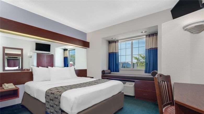 <b>Microtel Inn & Suites by Wyndham London Room</b>. Images powered by <a href="https://iceportal.shijigroup.com/" title="IcePortal" target="_blank">IcePortal</a>.