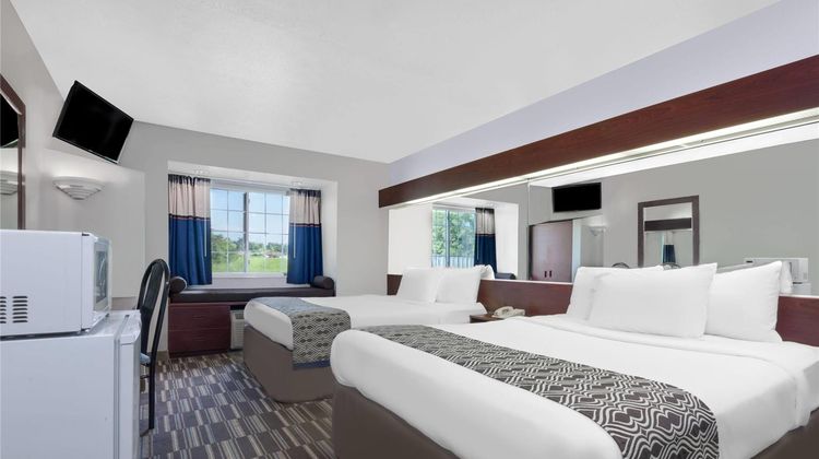 Microtel Inn & Suites by Wyndham London Room