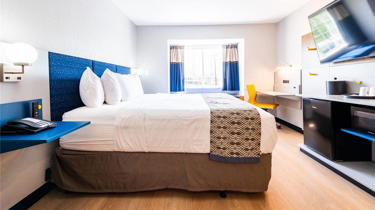 Microtel Inn & Suites by Wyndham London Suite