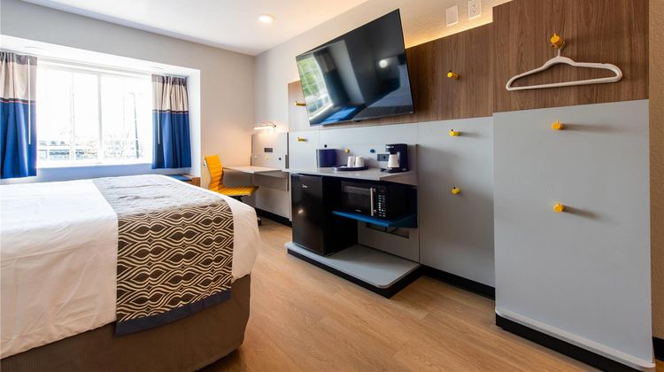 Microtel Inn & Suites by Wyndham London Suite