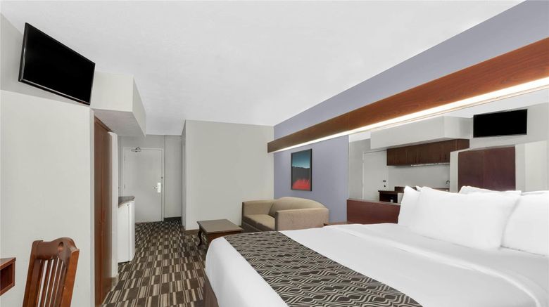 <b>Microtel Inn & Suites by Wyndham London Room</b>. Images powered by <a href="https://iceportal.shijigroup.com/" title="IcePortal" target="_blank">IcePortal</a>.