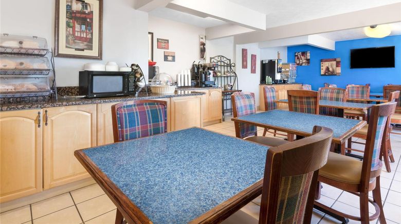 <b>Microtel Inn & Suites by Wyndham London Other</b>. Images powered by <a href="https://iceportal.shijigroup.com/" title="IcePortal" target="_blank">IcePortal</a>.