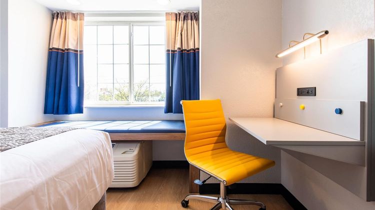 Microtel Inn & Suites by Wyndham London Suite