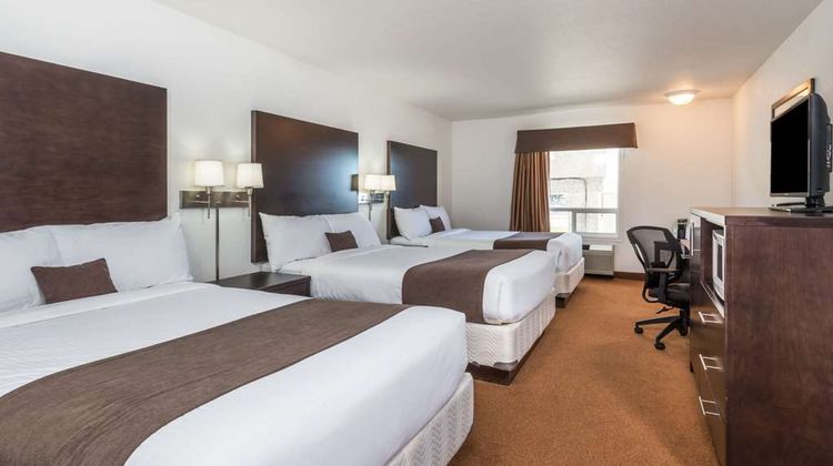 Super 8 Vermilion Room